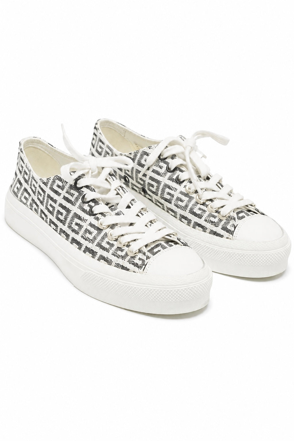 Givenchy White/Black Canvas City Lace Up Sneakers